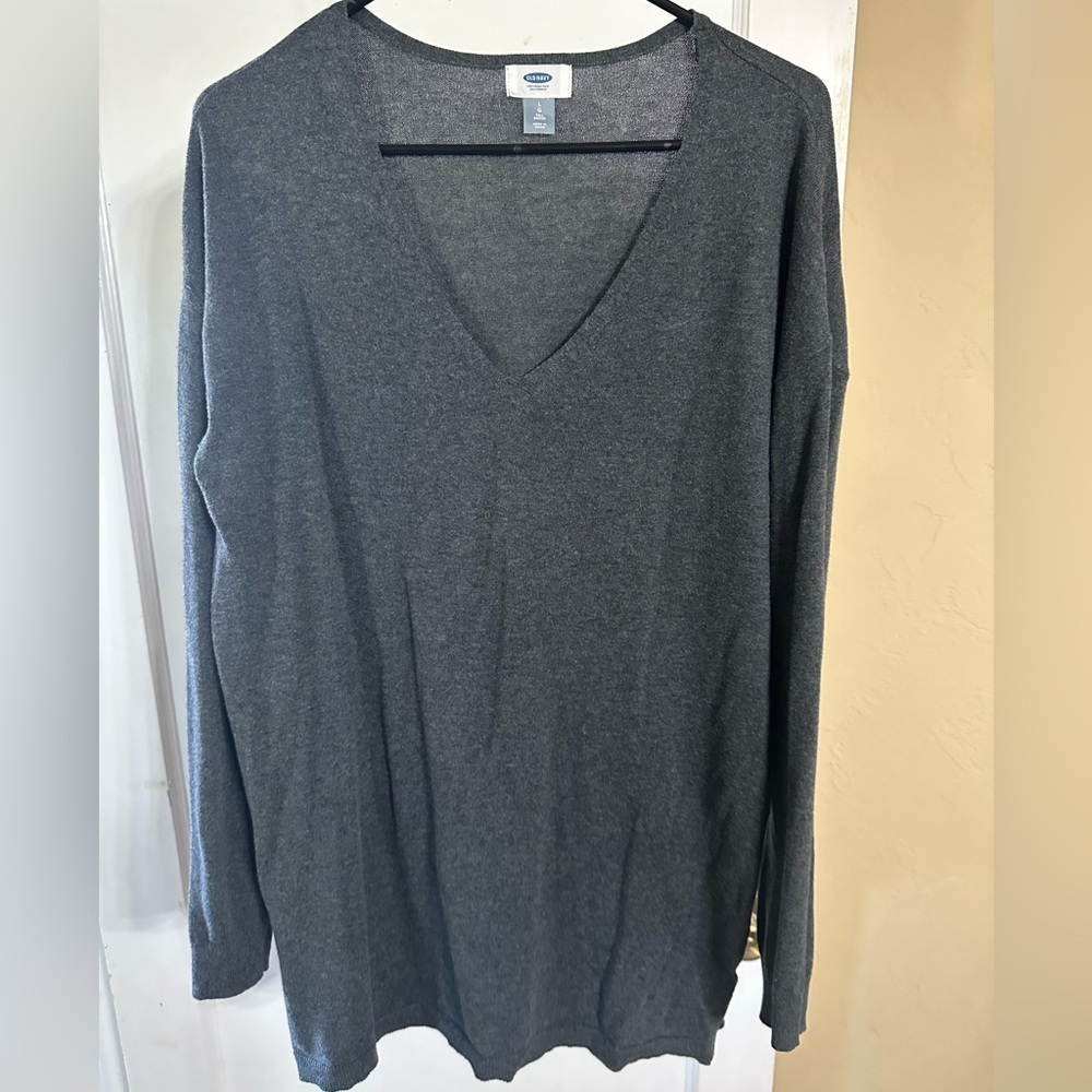 Old Navy Gray V-Neck Sweater